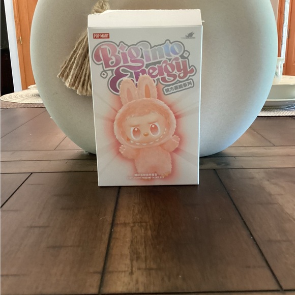 THE MONSTERS Big into Energy Series-Vinyl Plush Pendant  Pop mart  big into energy mystery blind box